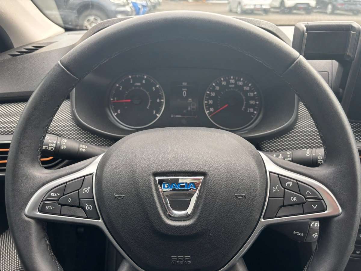 Fahrzeugbild eines Dacia Sandero