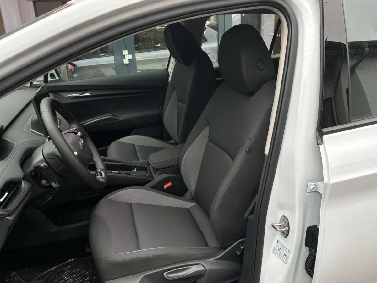 Fahrzeugbild eines Skoda ELROQ