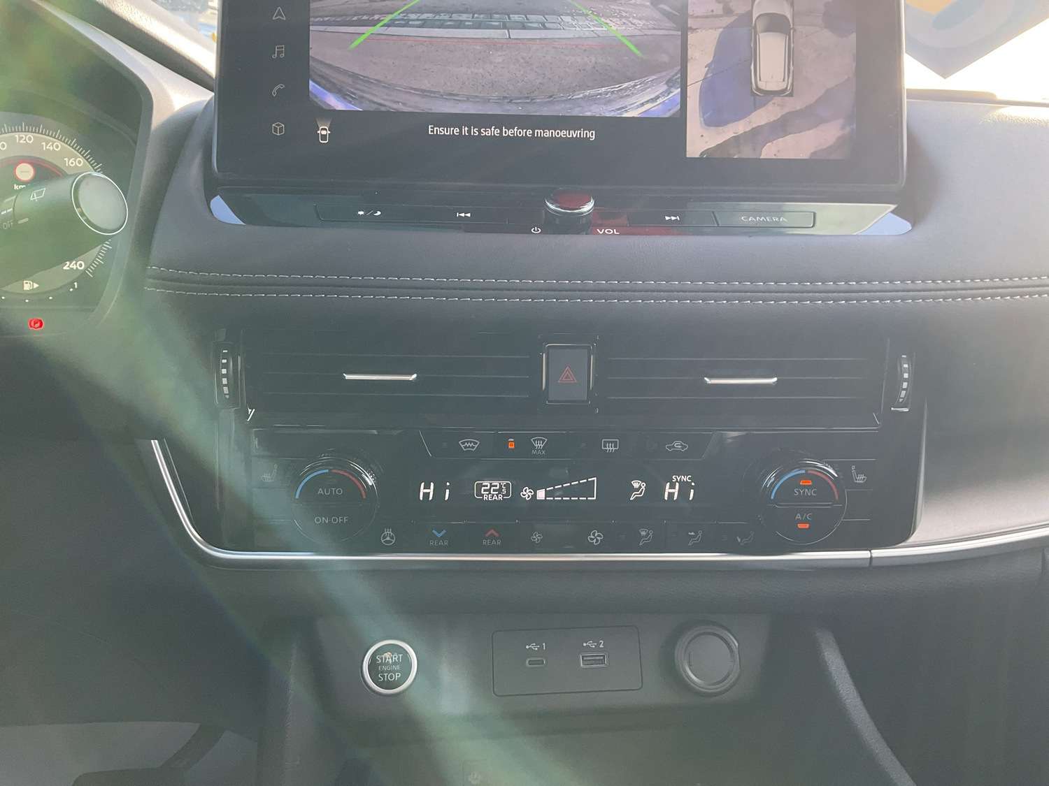 Fahrzeugbild eines Nissan X-TRAIL