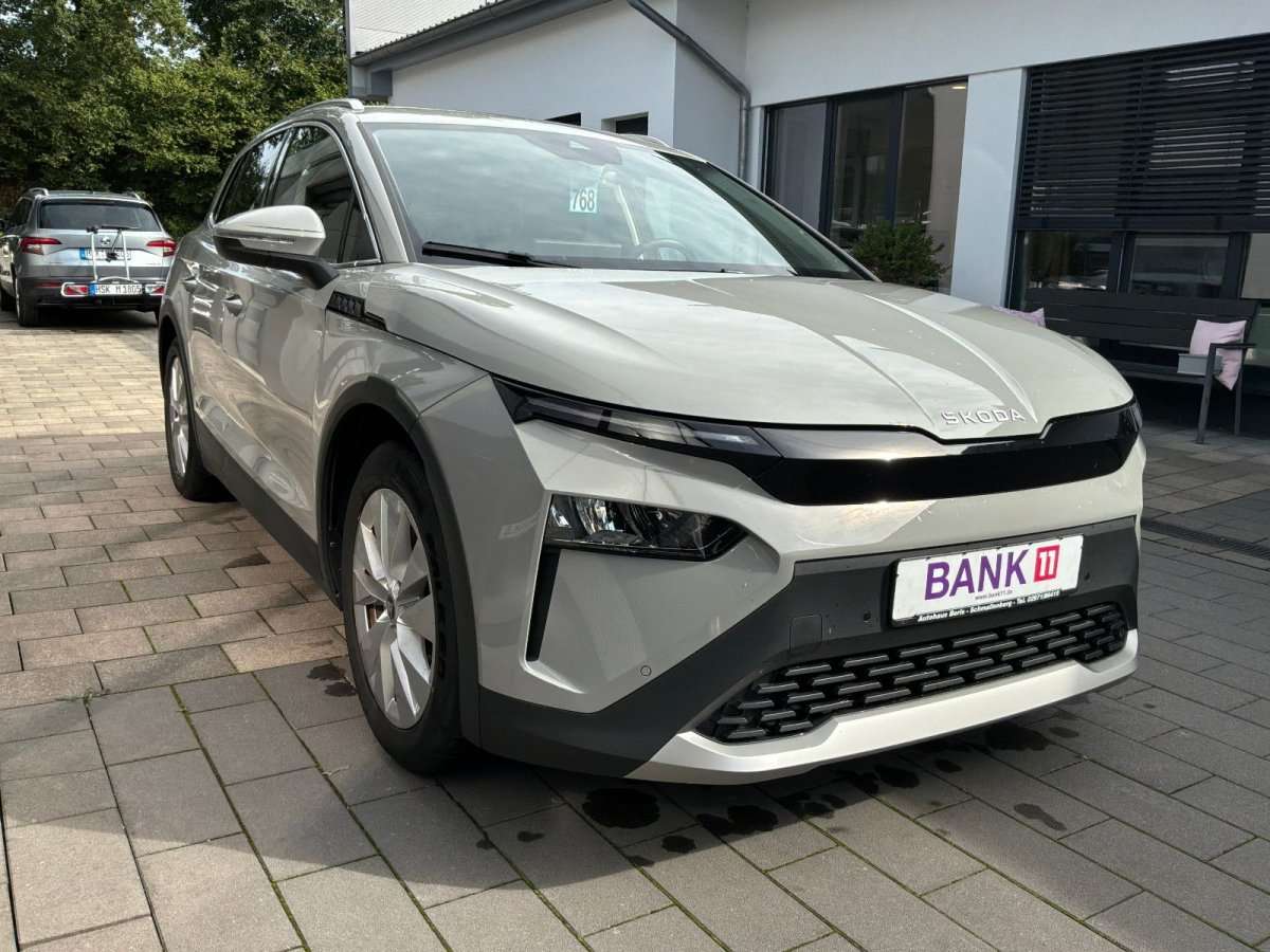 Fahrzeugbild eines Skoda ELROQ