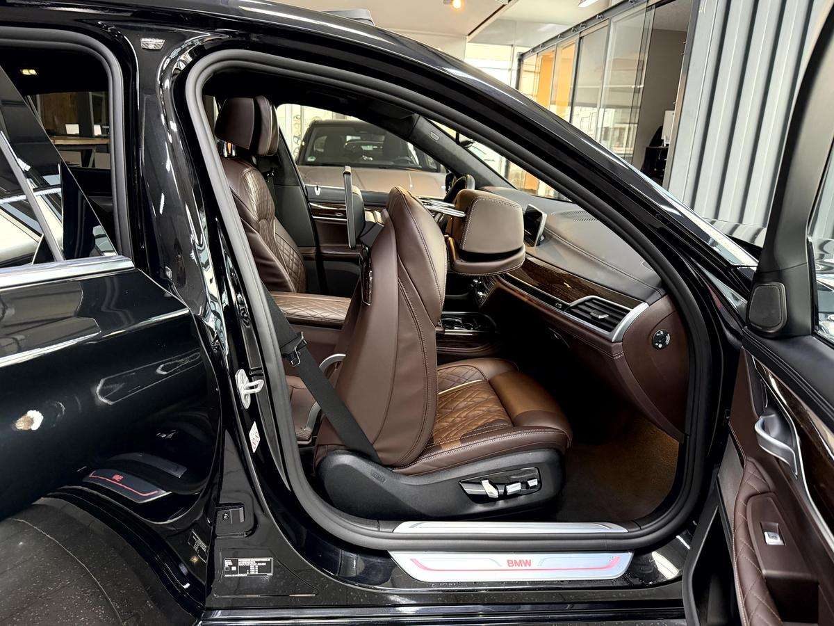 Fahrzeugbild eines BMW 7er-Reihe
