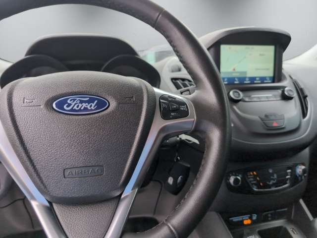 Fahrzeugbild eines Ford Transit Courier