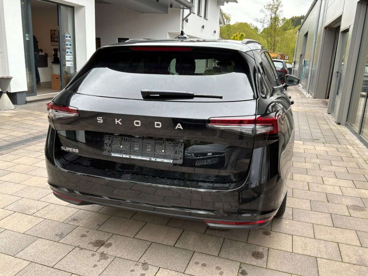 Fahrzeugbild eines Skoda Superb