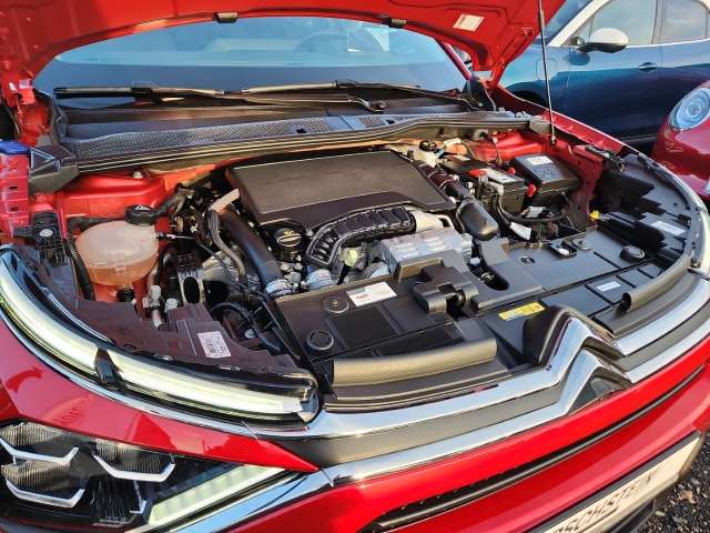 Fahrzeugbild eines Citroën C4 X