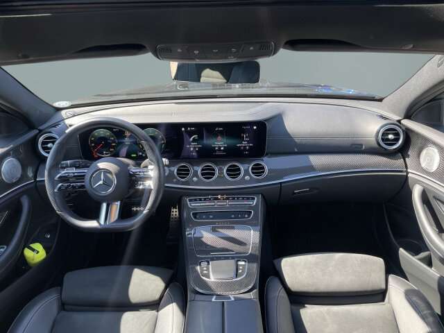 Fahrzeugbild eines Mercedes-Benz E-Klasse