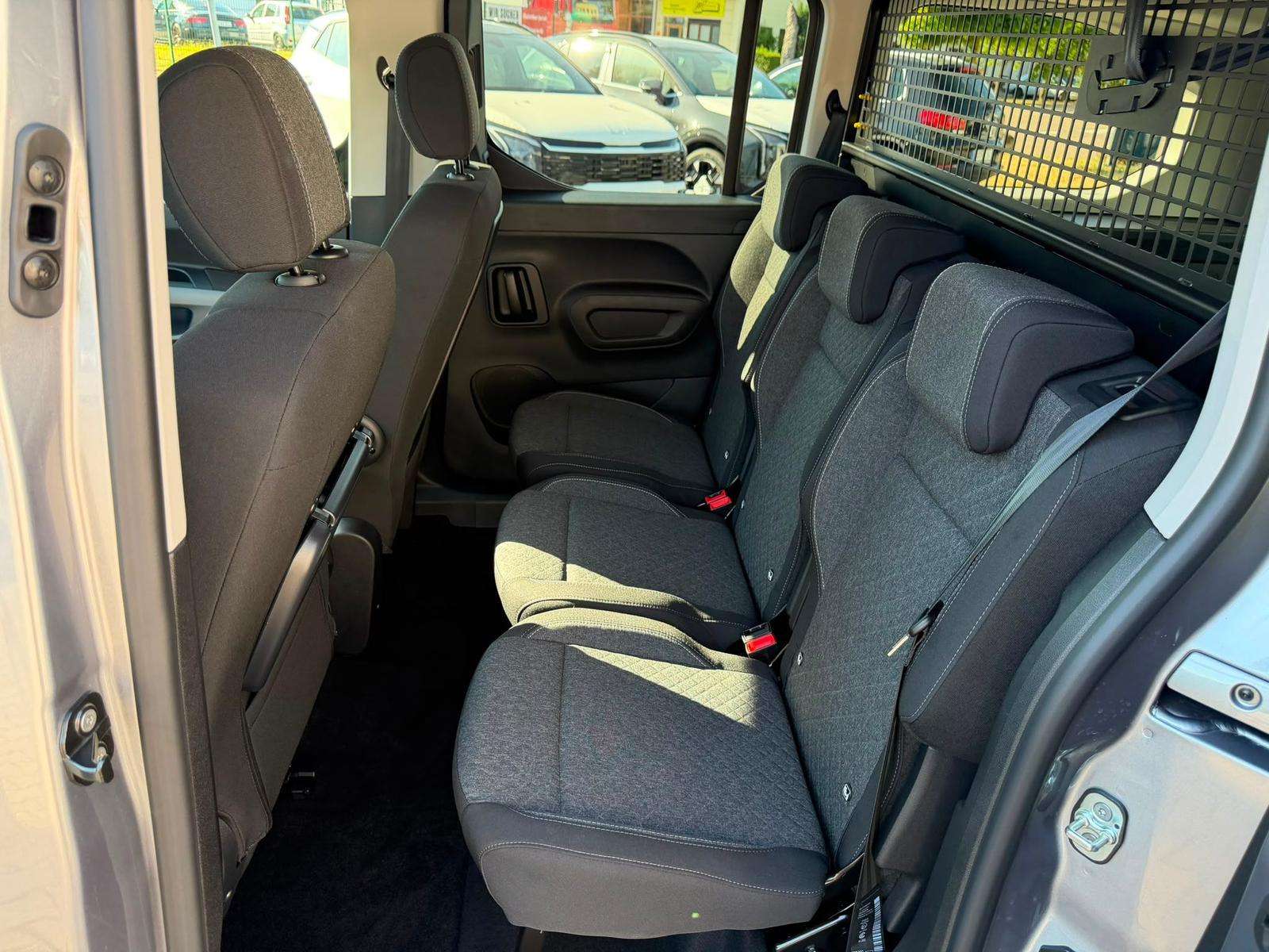 Fahrzeugbild eines Opel Combo Life