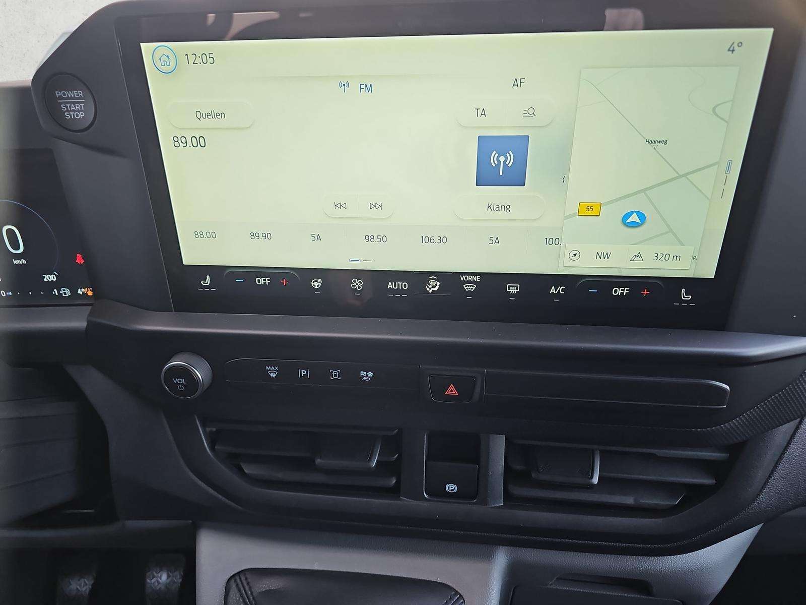 Fahrzeugbild eines Ford Transit Custom