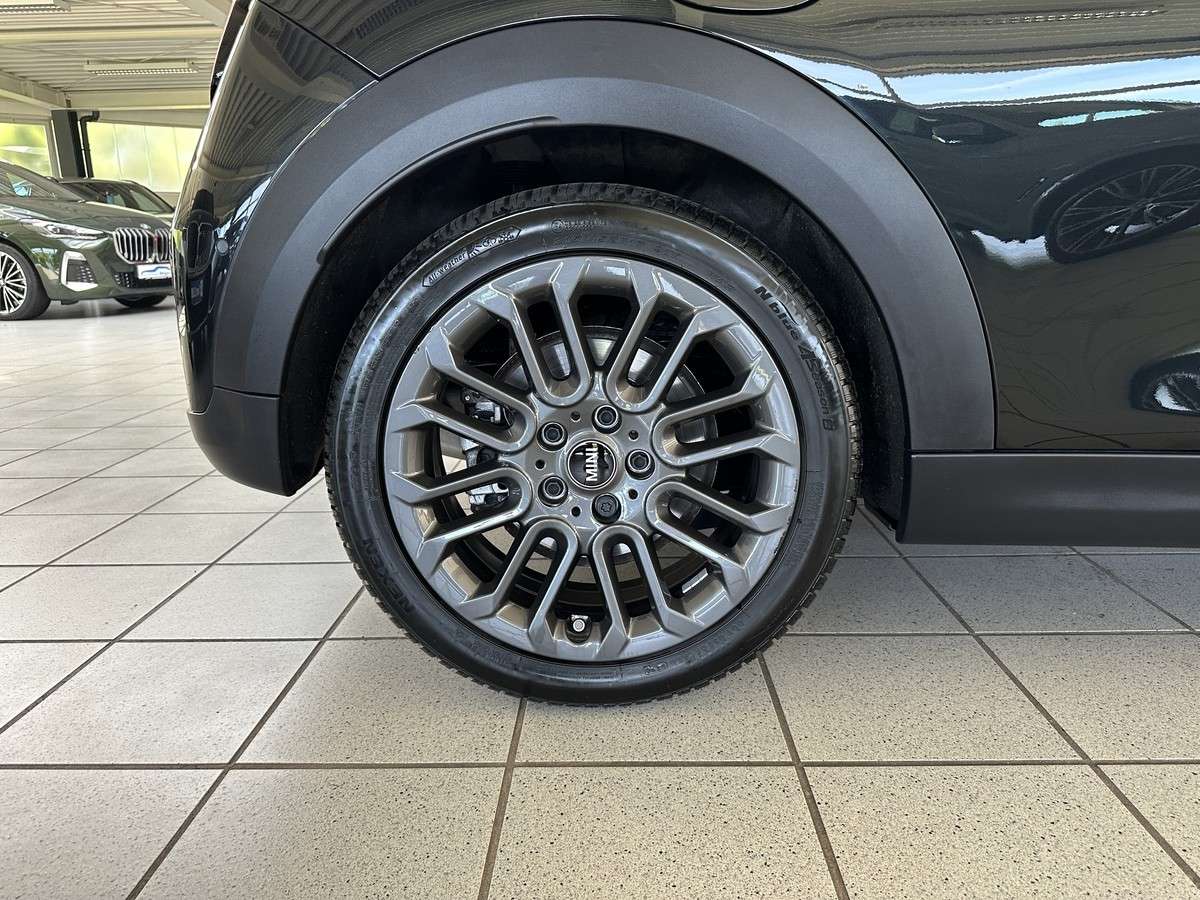 Fahrzeugbild eines MINI COOPER