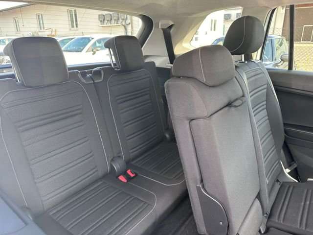 Fahrzeugbild eines Volkswagen Tiguan Allspace