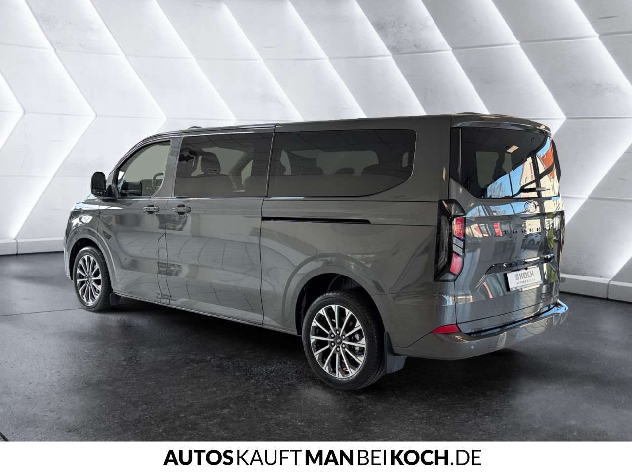 Fahrzeugbild eines Ford Tourneo Custom