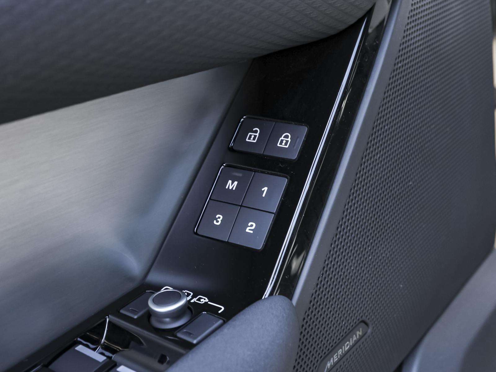 Fahrzeugbild eines Land Rover Range Rover