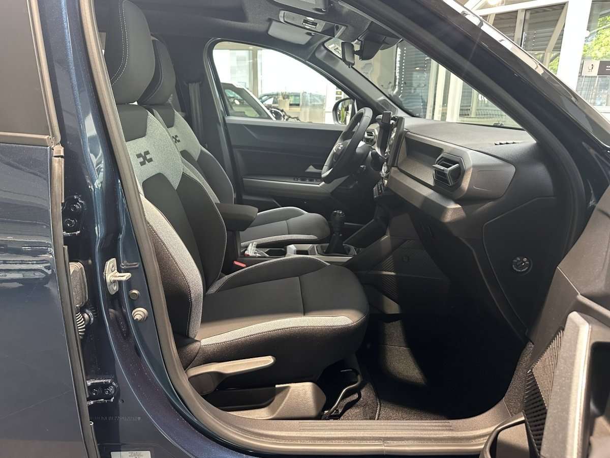 Fahrzeugbild eines Dacia Bigster