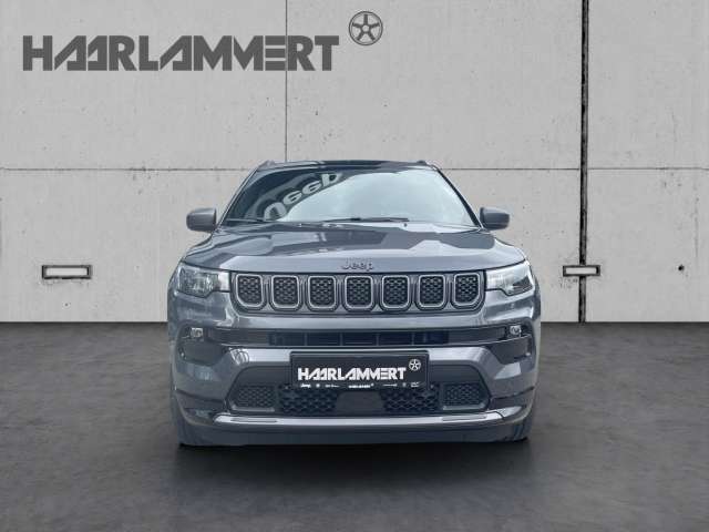 Fahrzeugbild eines Jeep Compass