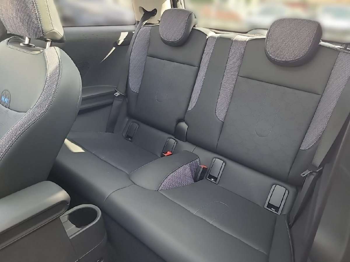 Fahrzeugbild eines MINI COOPER