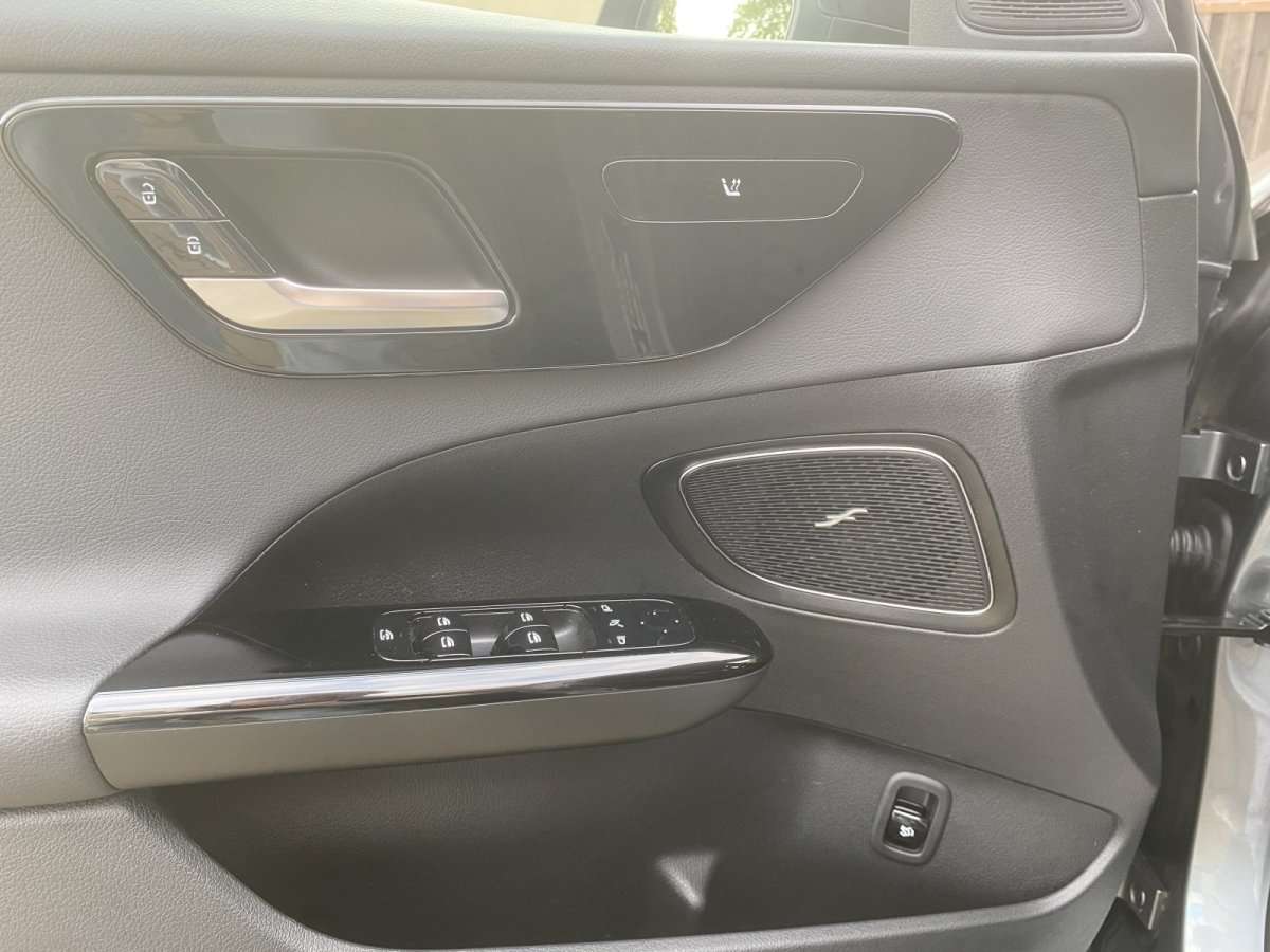 Fahrzeugbild eines Mercedes-Benz C-Klasse