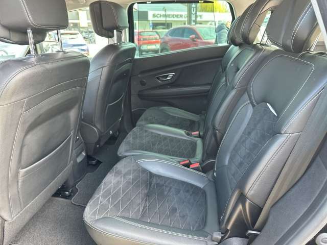 Fahrzeugbild eines Renault Grand Scénic