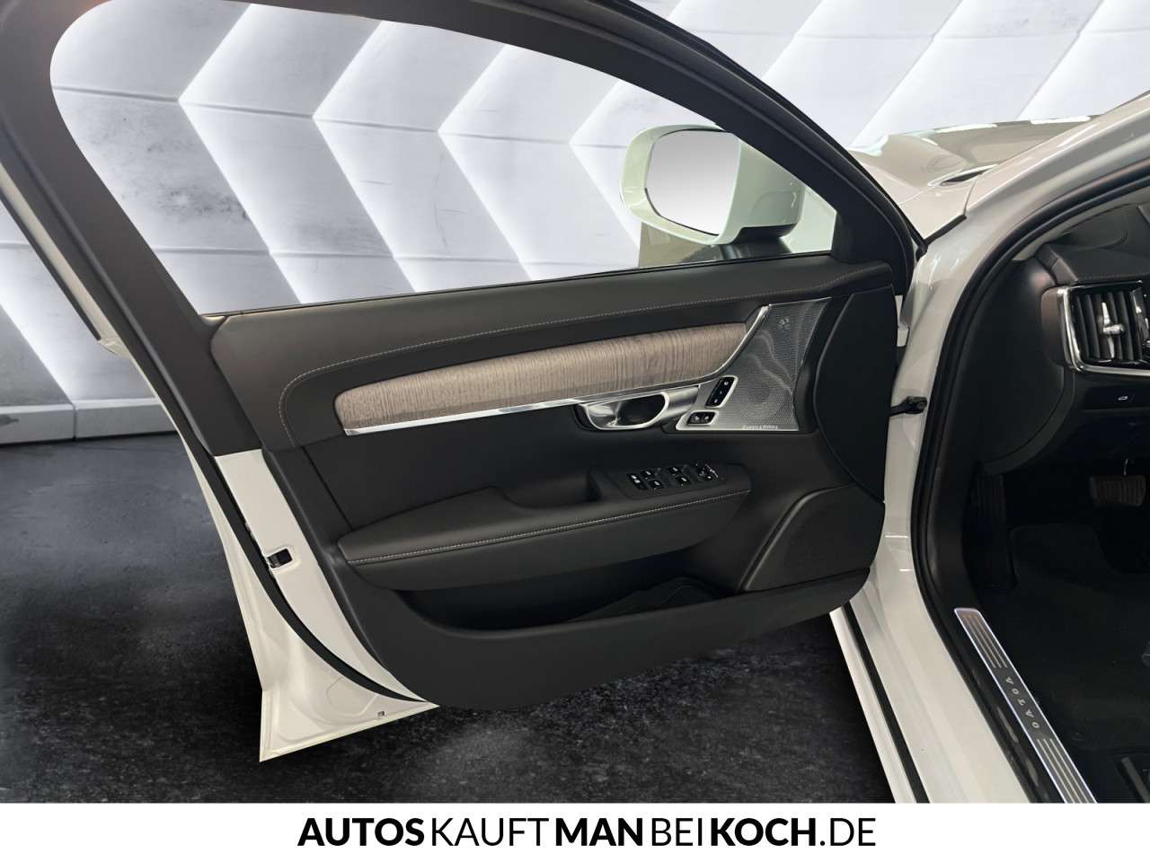 Fahrzeugbild eines Volvo V90