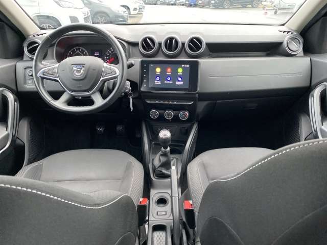 Fahrzeugbild eines Dacia Duster