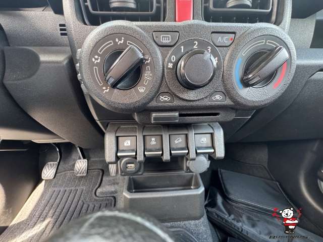 Fahrzeugbild eines Suzuki Jimny
