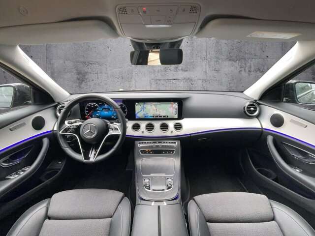 Fahrzeugbild eines Mercedes-Benz E-Klasse