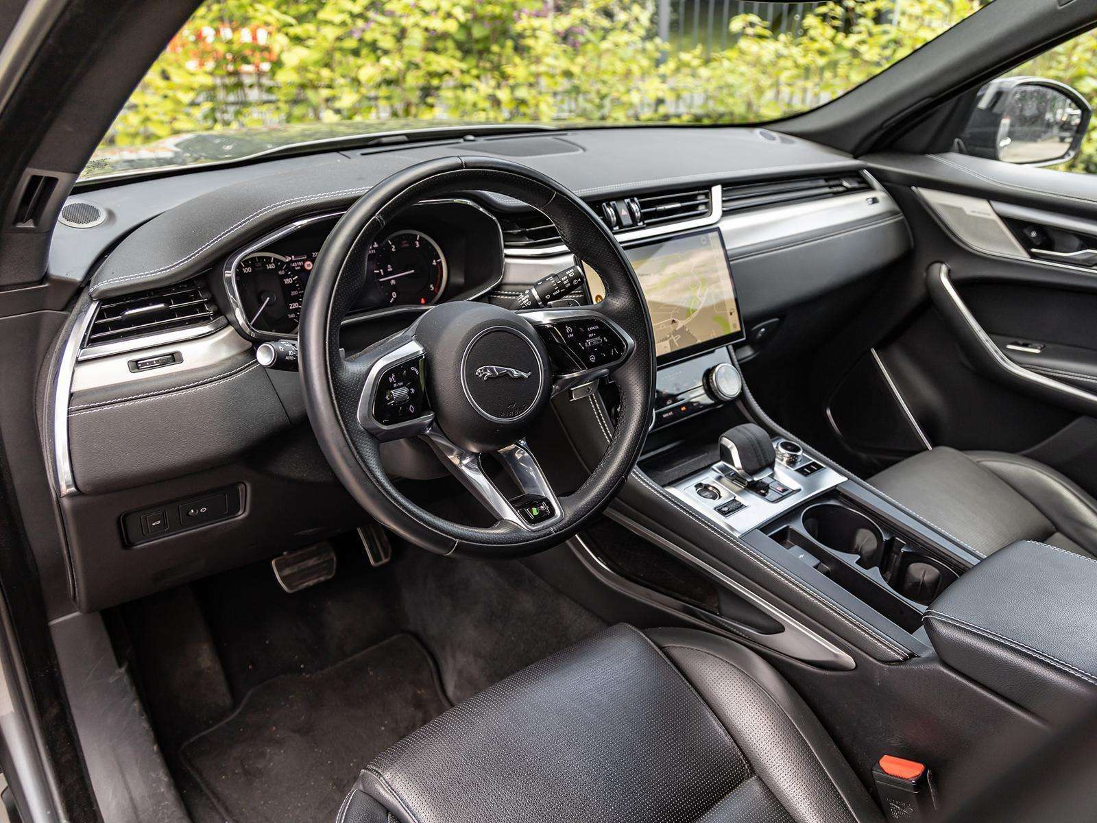 Fahrzeugbild eines Jaguar F-PACE