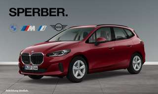 Schräge Frontansicht auf einen BMW 2er-Reihe , freigestellt