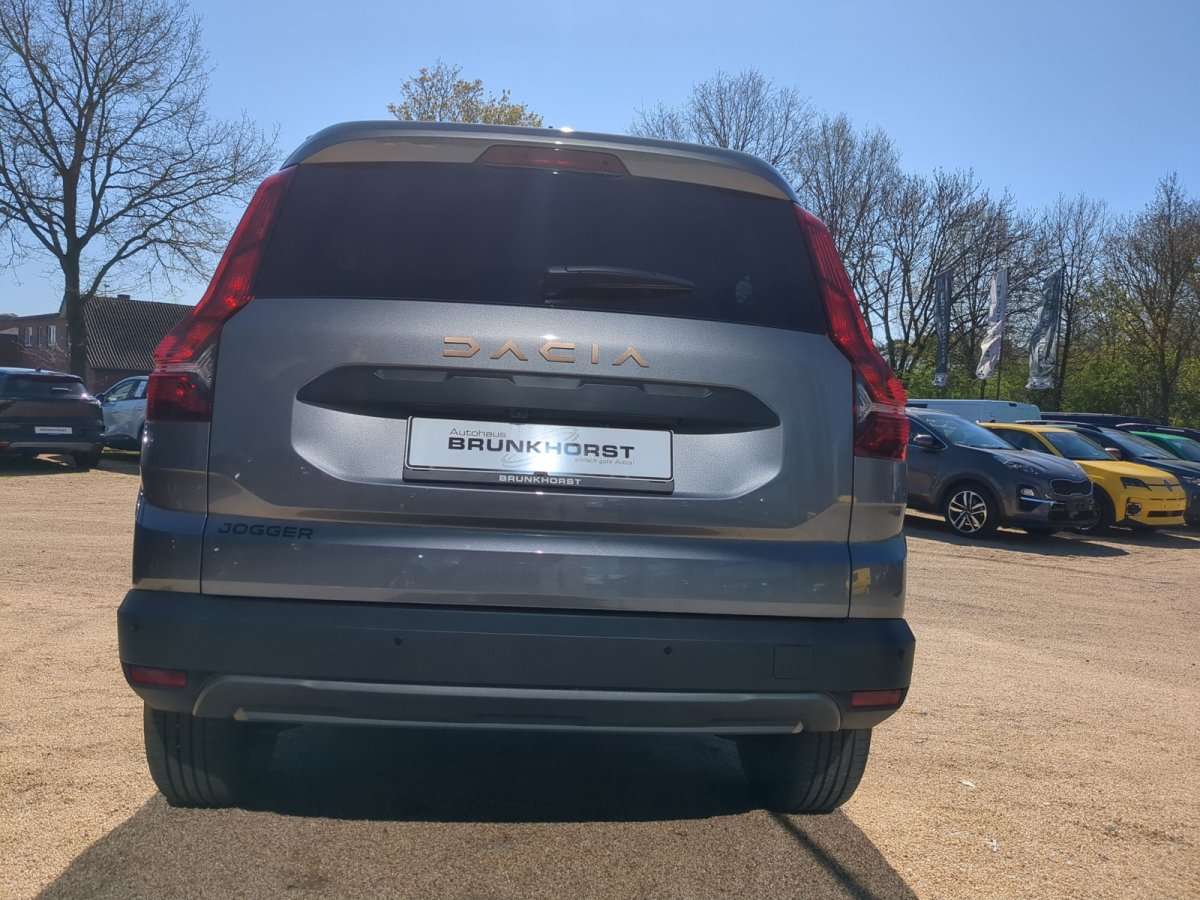 Fahrzeugbild eines Dacia Jogger