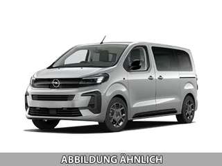 Schräge Frontansicht auf einen Opel Zafira , freigestellt