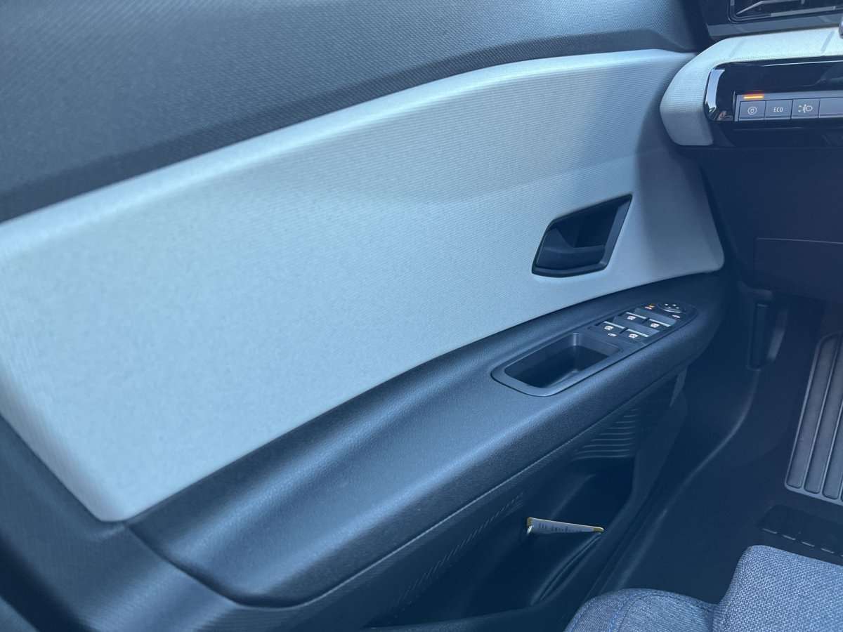 Fahrzeugbild eines Renault 5 E-TECH