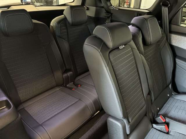 Fahrzeugbild eines Peugeot 5008