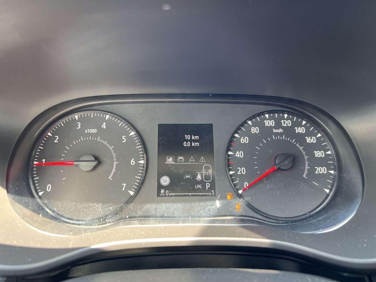 Fahrzeugbild eines Dacia Sandero