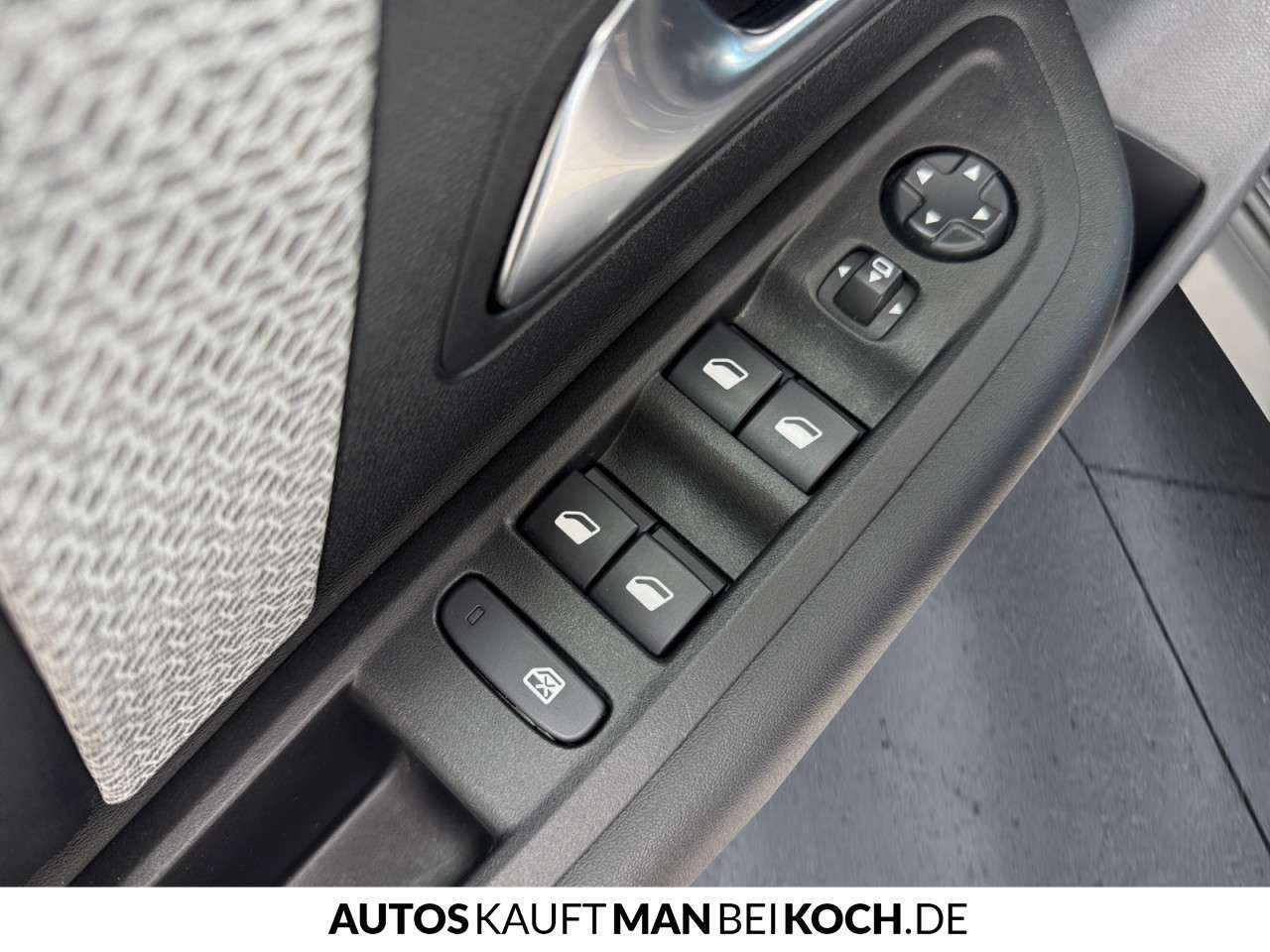 Fahrzeugbild eines Citroën C4 X