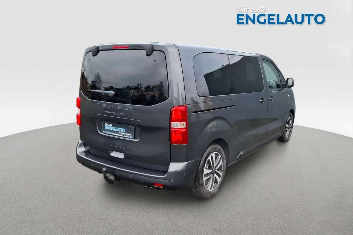 Fahrzeugbild eines Peugeot Traveller