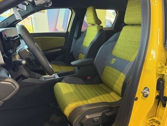 Fahrzeugbild eines Renault 5 E-TECH