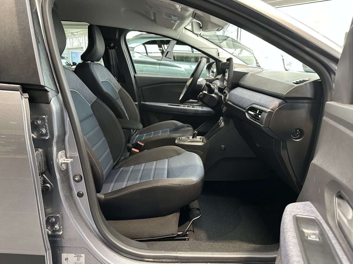 Fahrzeugbild eines Dacia Jogger