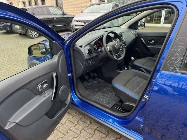 Fahrzeugbild eines Dacia Sandero