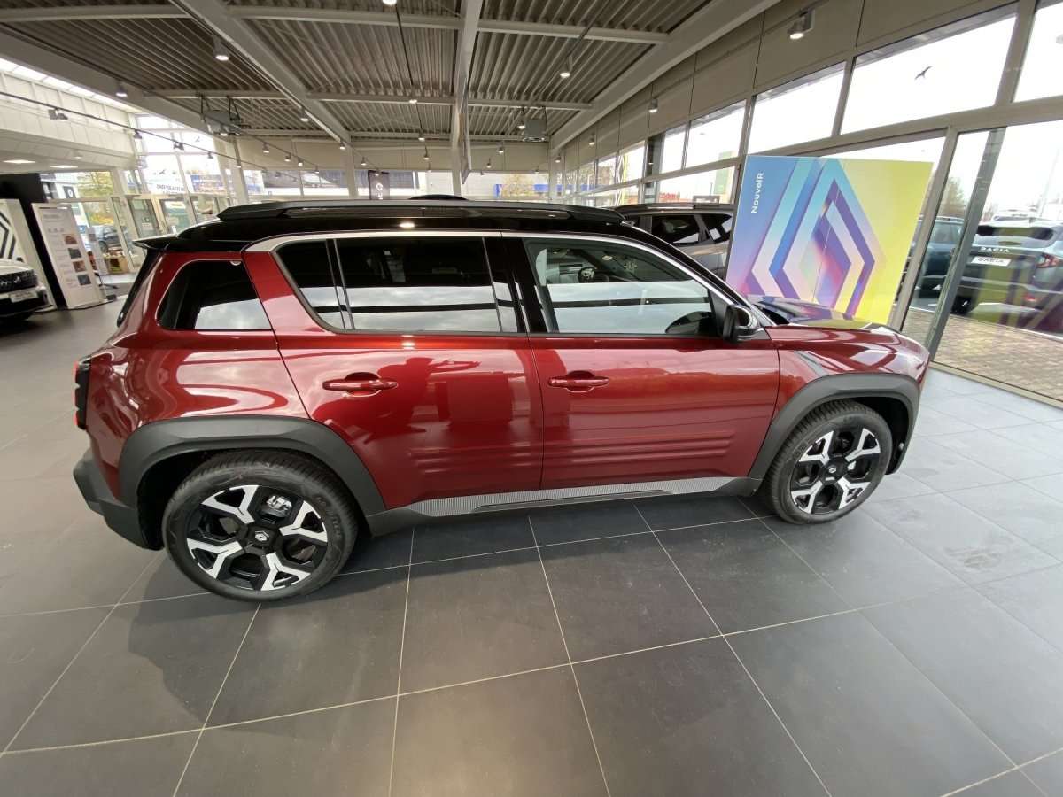 Fahrzeugbild eines Renault 4 E-TECH