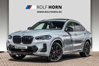 Schräge Frontansicht auf einen BMW X4 , freigestellt