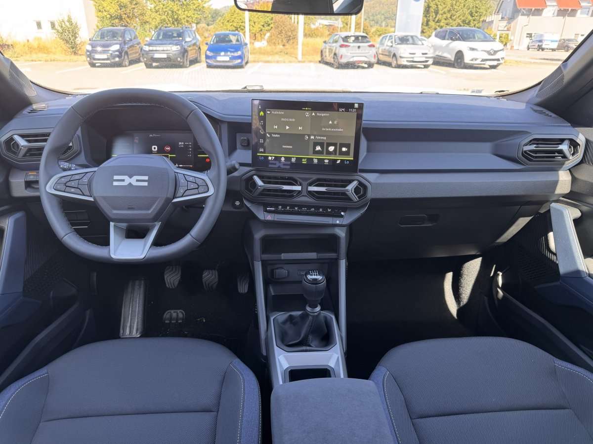 Fahrzeugbild eines Dacia Bigster