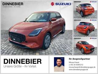 Schräge Frontansicht auf einen Suzuki Swift , freigestellt