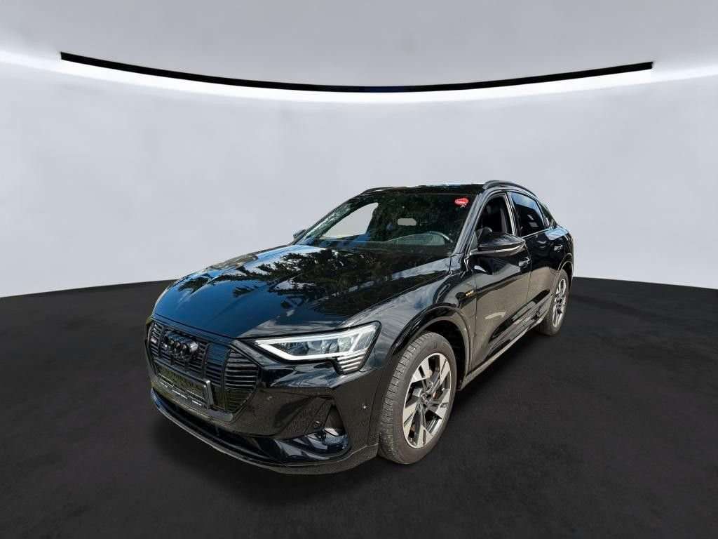 Fahrzeugbild eines Audi e-tron