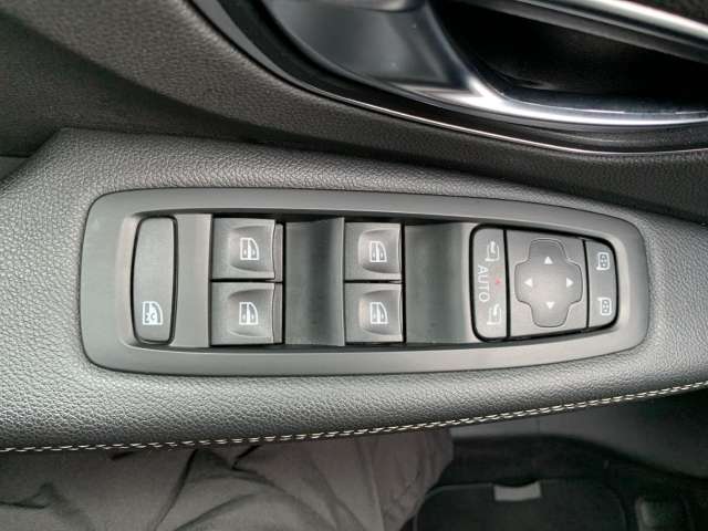 Fahrzeugbild eines Renault Grand Scénic