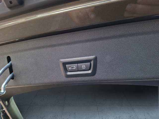 Fahrzeugbild eines BMW X6