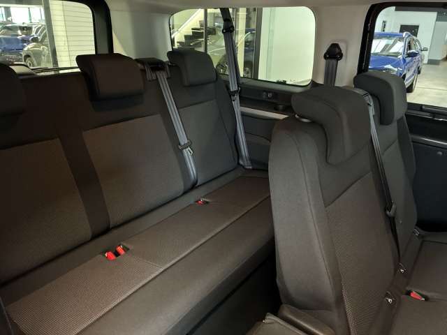Fahrzeugbild eines Opel Vivaro