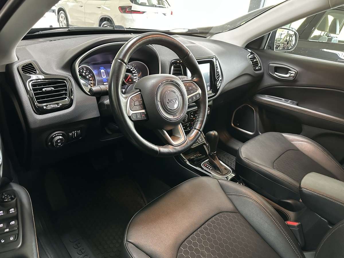 Fahrzeugbild eines Jeep Compass