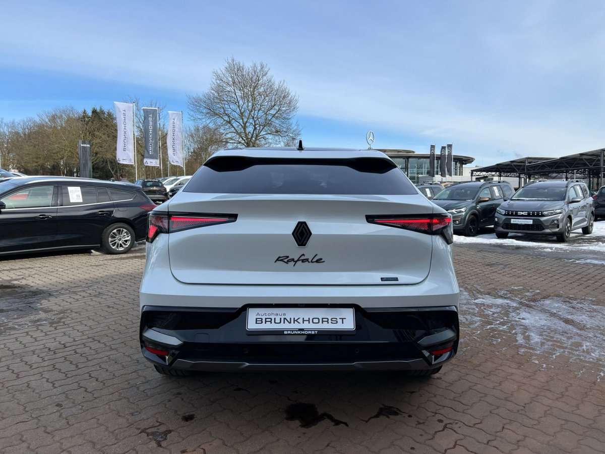 Fahrzeugbild eines Renault Rafale