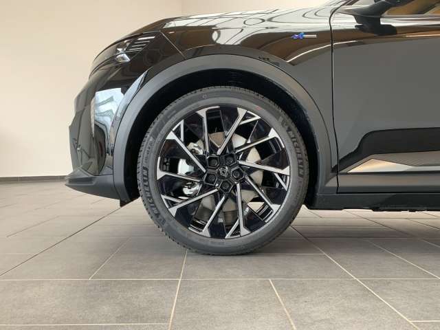 Fahrzeugbild eines Renault Scenic E-TECH