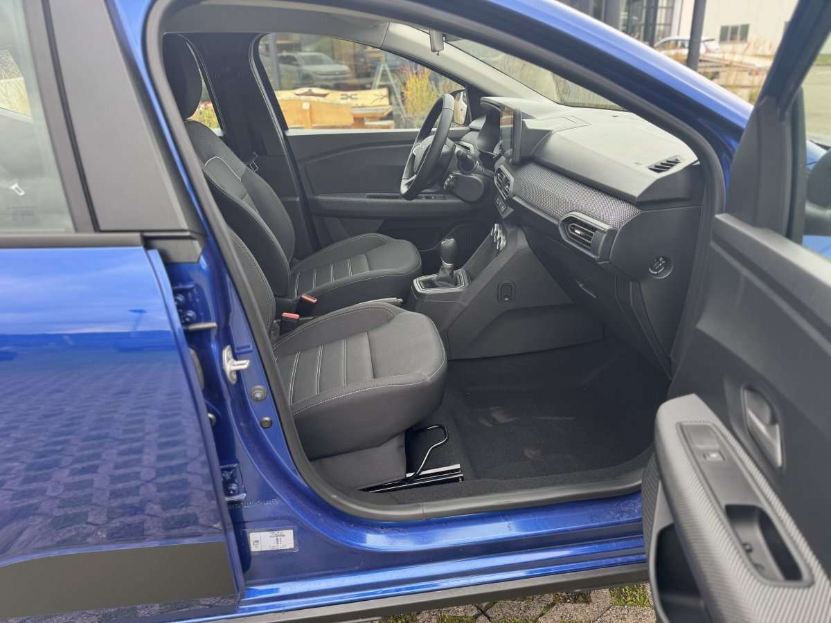 Fahrzeugbild eines Dacia Sandero
