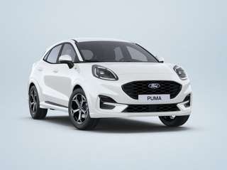 Schräge Frontansicht auf einen Ford Puma , freigestellt