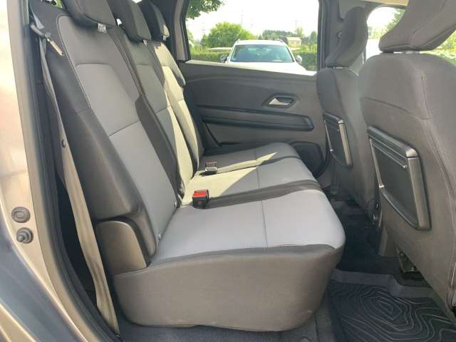 Fahrzeugbild eines Dacia Jogger